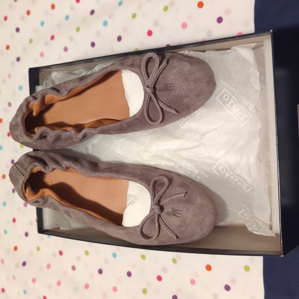 Polo Ralph Lauren Women's Ballet-Ballerina Flat Grey Suede shoes. Size 5.5B. - Picture 7 of 9